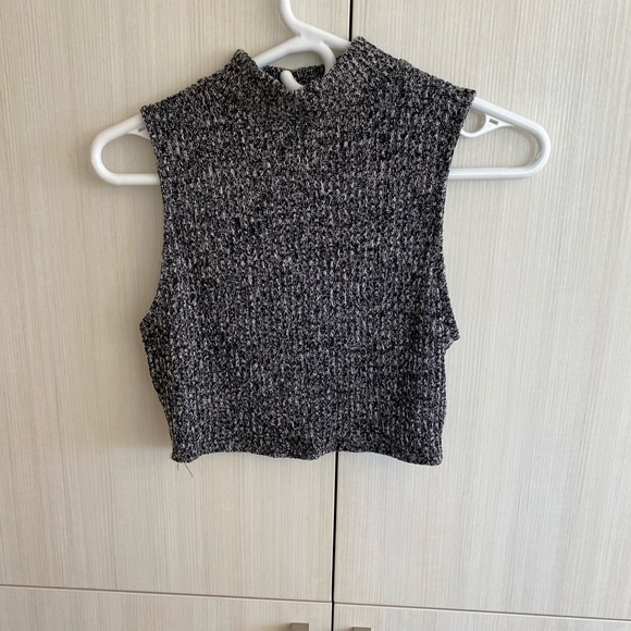 High Neck Crop Top - Picture 2 of 4